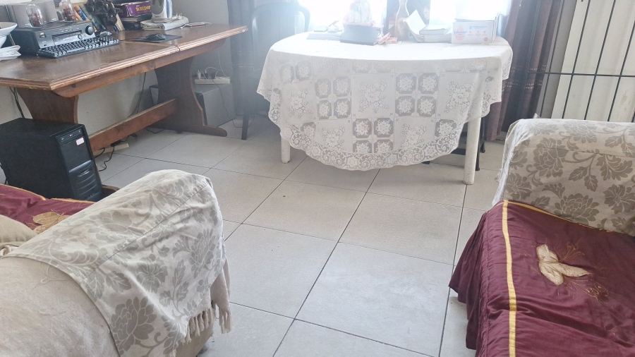 3 Bedroom Property for Sale in Lentegeur Western Cape